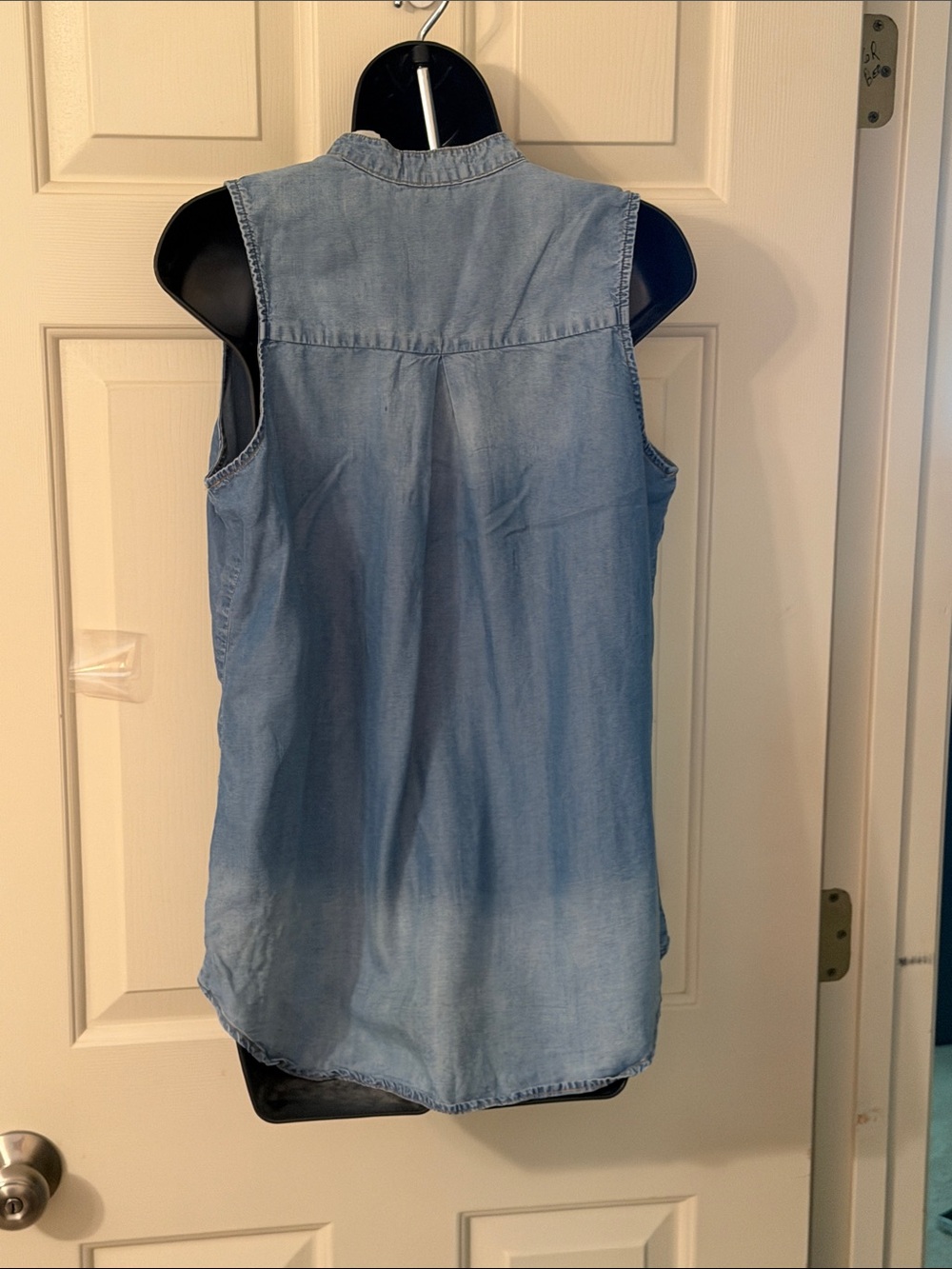 Cloth & Stone via Anthropologie Sleeveless Tencel Button Front Top. Sz M - Picture 3 of 6